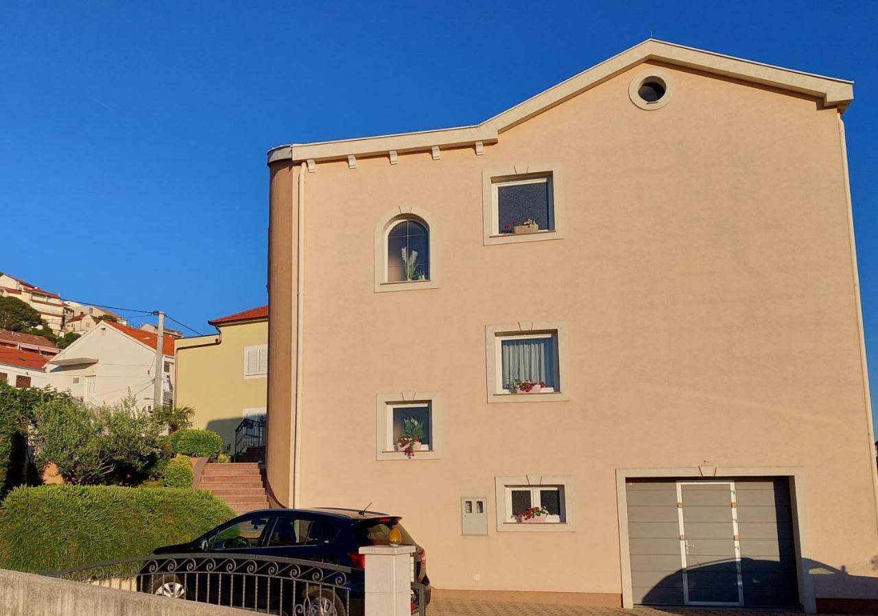 Apartment Polic Шибеник Экстерьер фото
