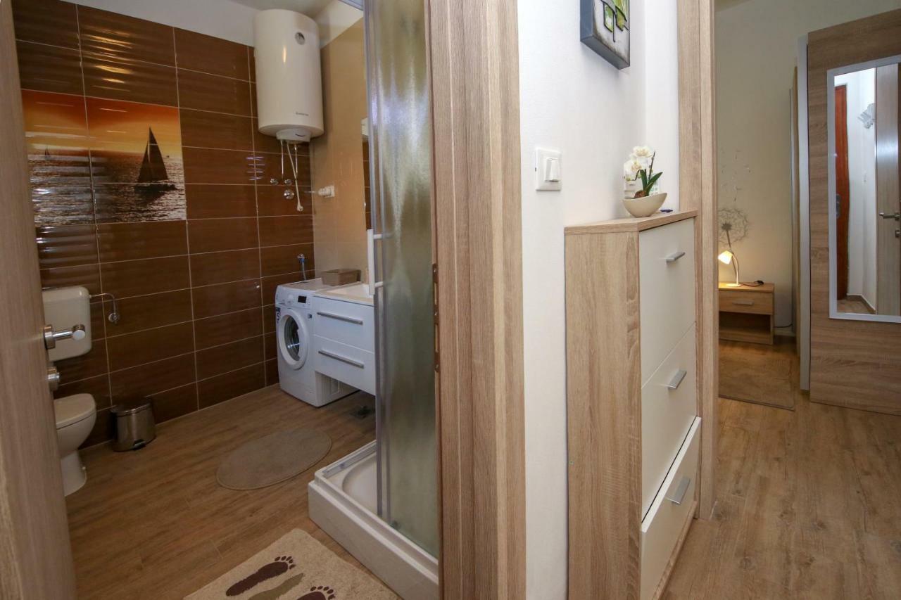 Apartment Polic Шибеник Экстерьер фото