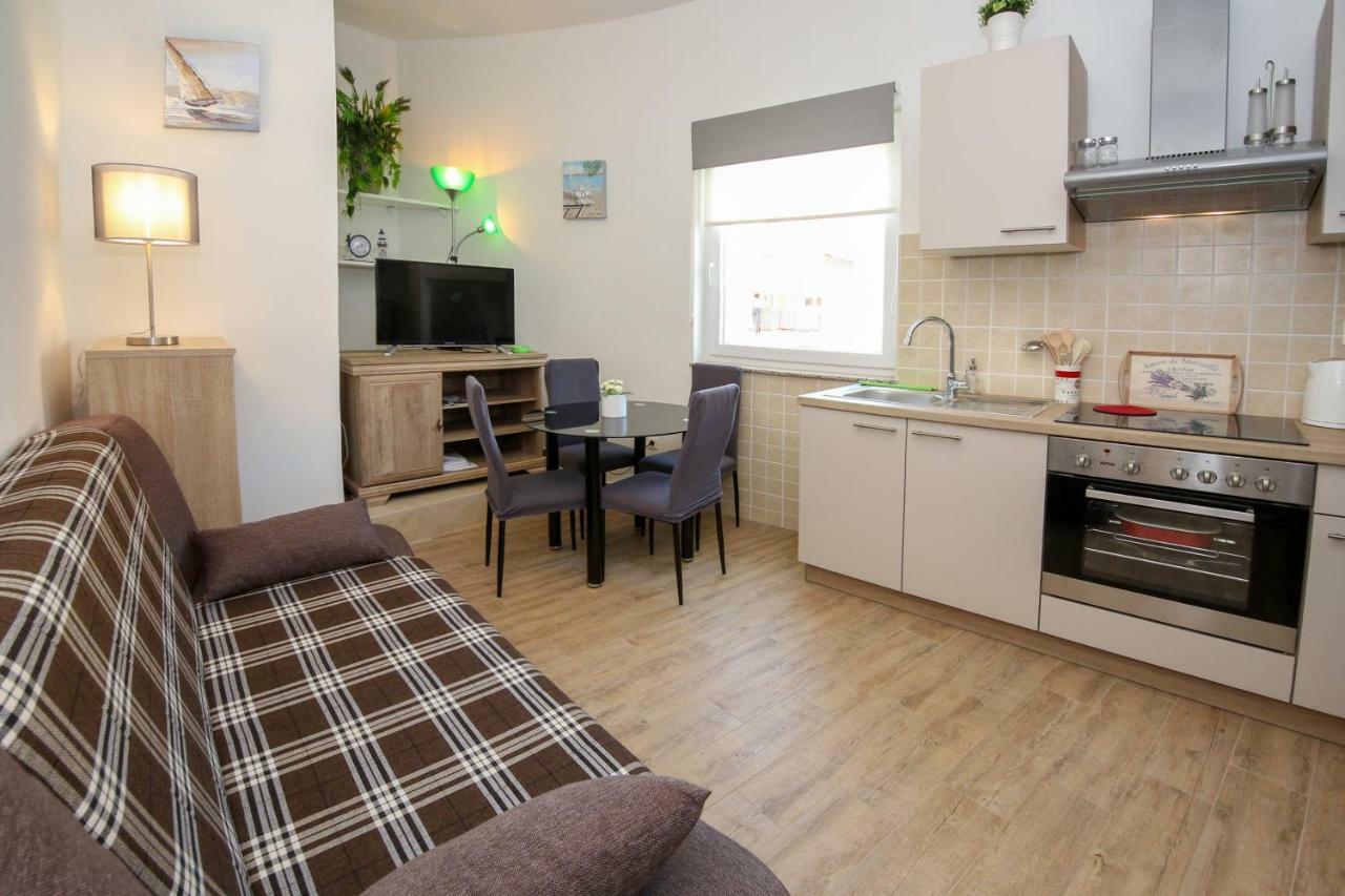 Apartment Polic Шибеник Экстерьер фото